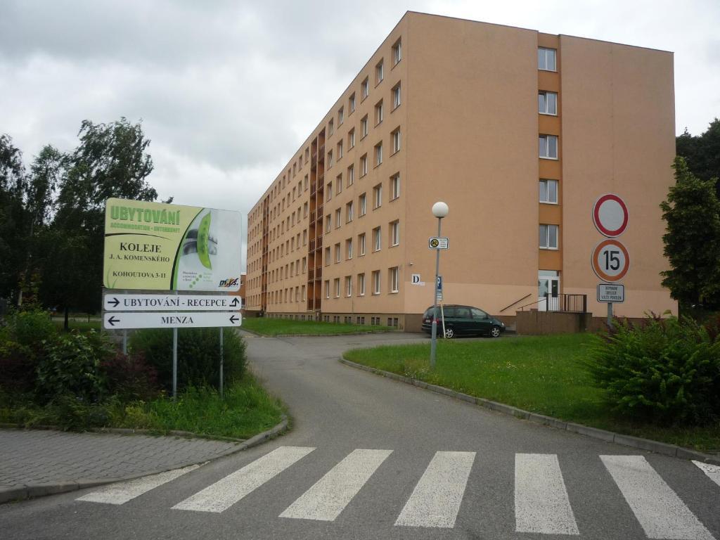 Koleje J.A.Komenskeho Brno Eksteriør bilde
